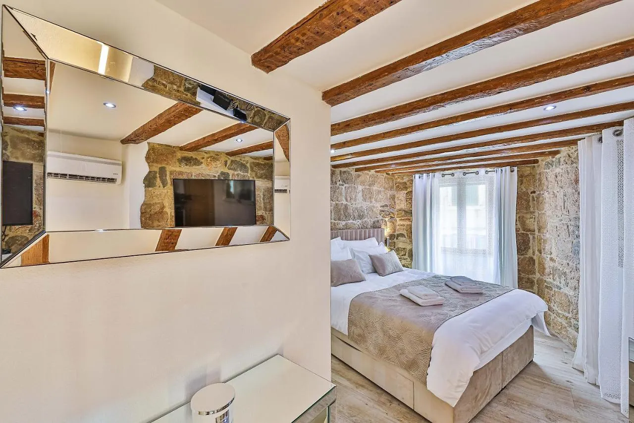 Old Town Pearl Apartment 스플리트