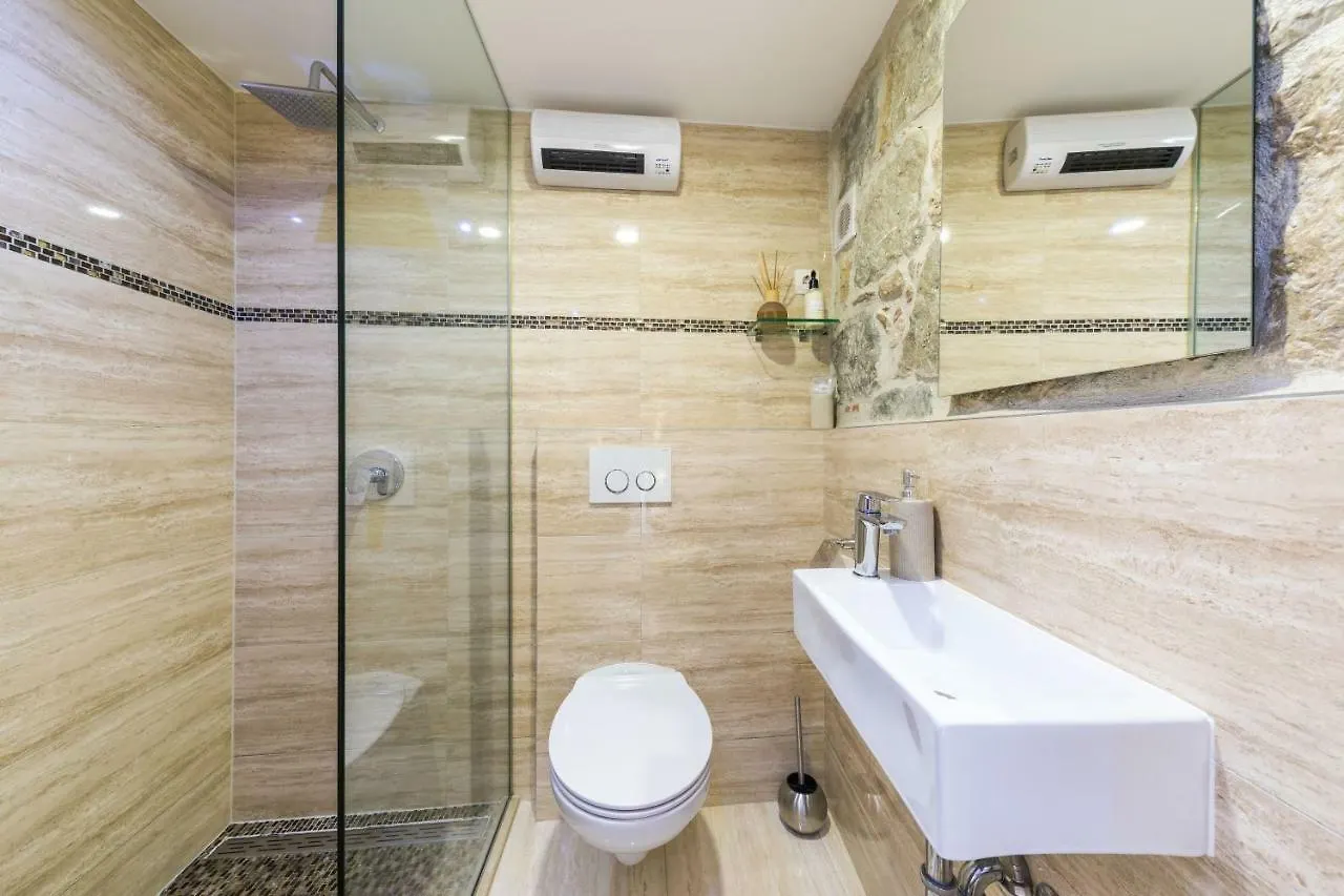 Old Town Pearl Apartment Split